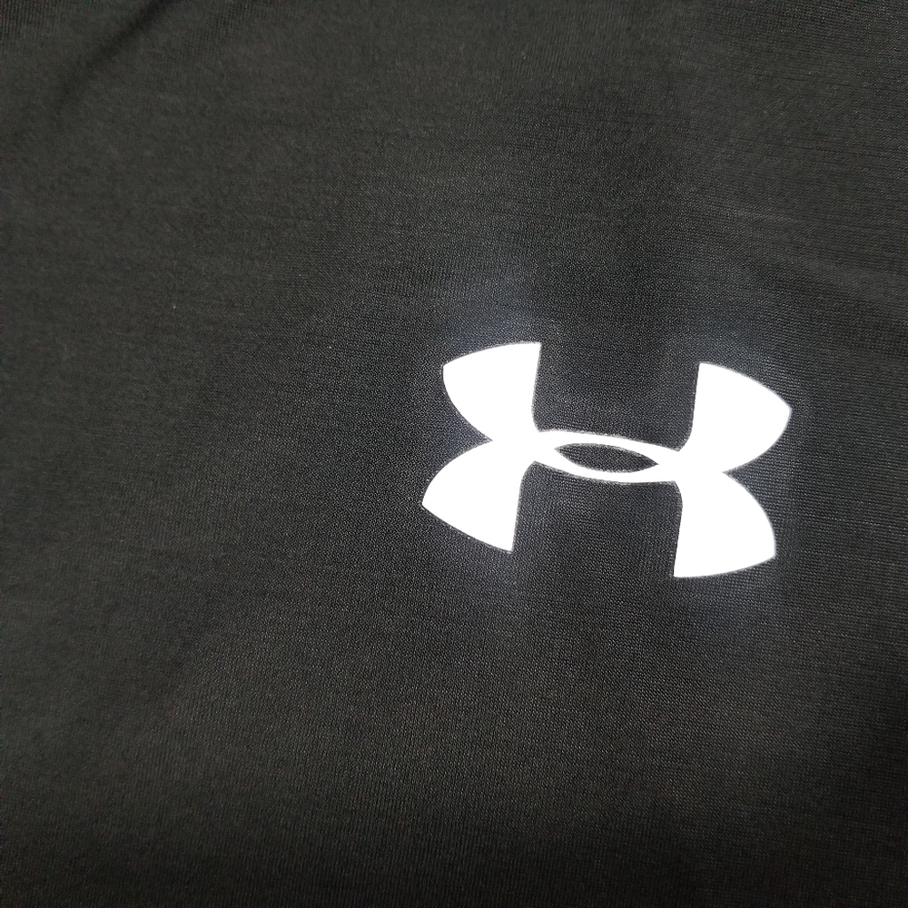 UNDER ARMOUR MEN'S BLACK WITH WHITE COMPRESSION HEATGEAR TANK SIZE SMALL - Picture 8 of 9